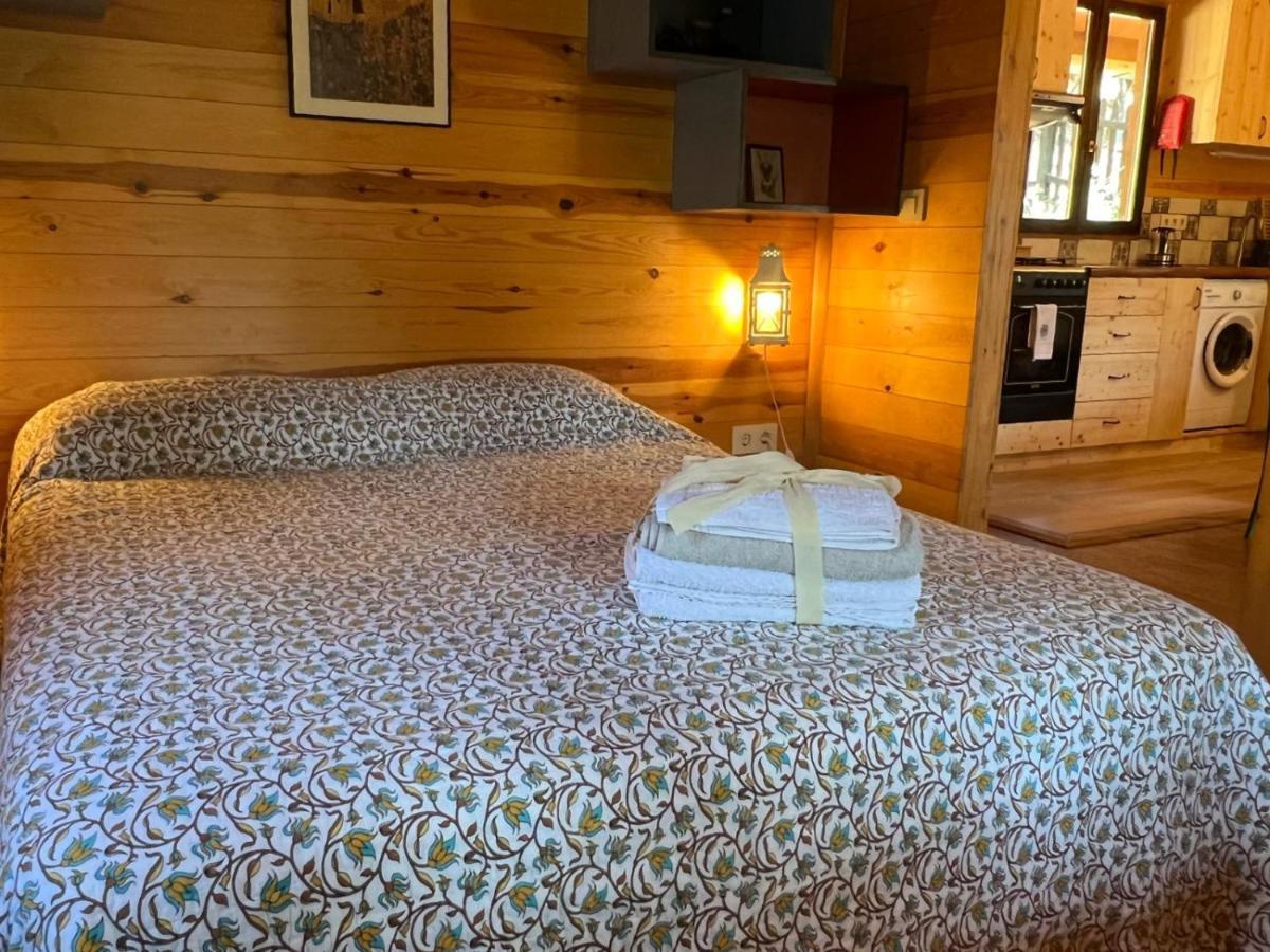 Rustic Cabin In The Woods/Cabana En El Bosque Amer ภายนอก รูปภาพ
